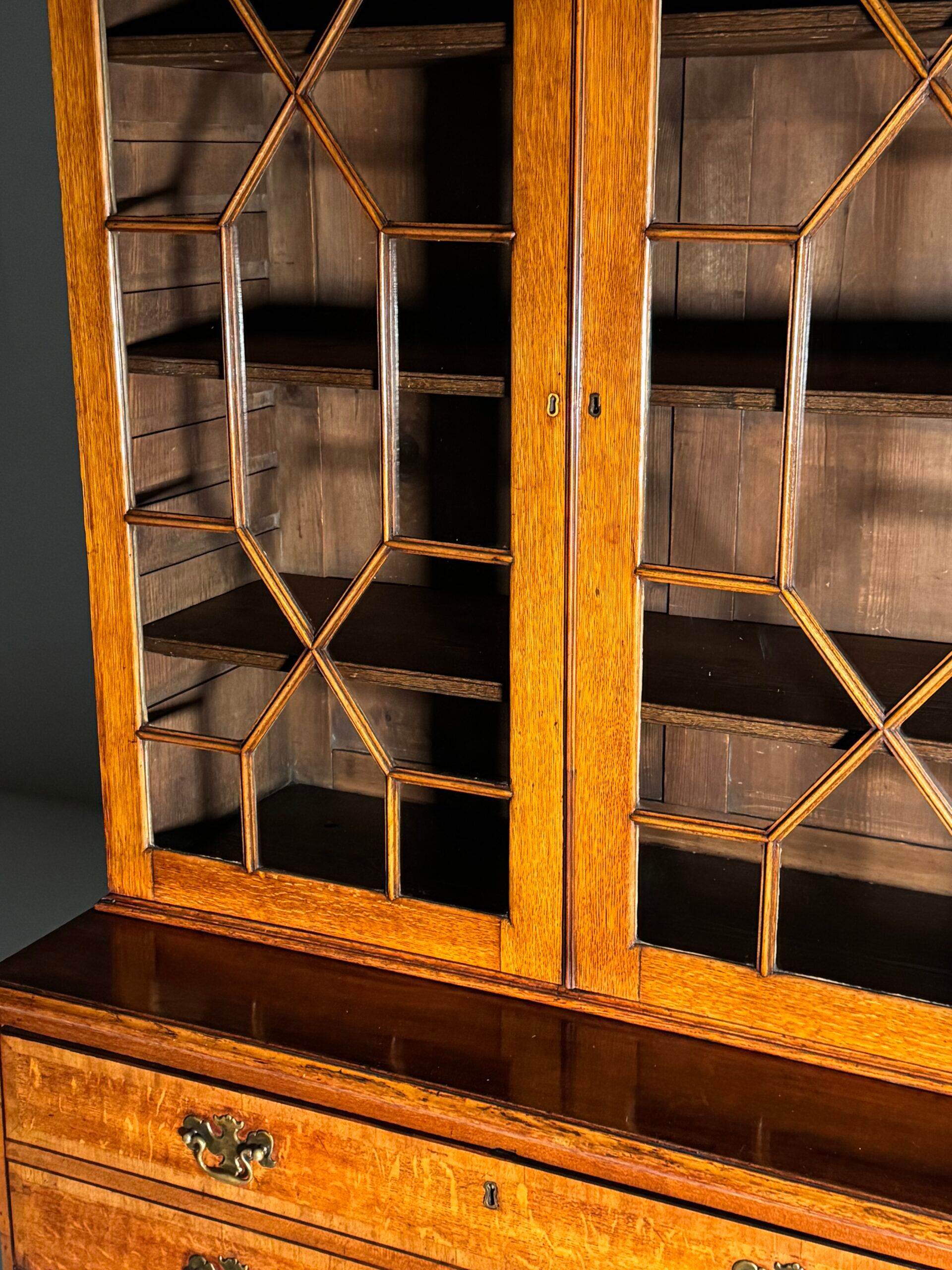Bureau bibliothèque anglais vers 1800