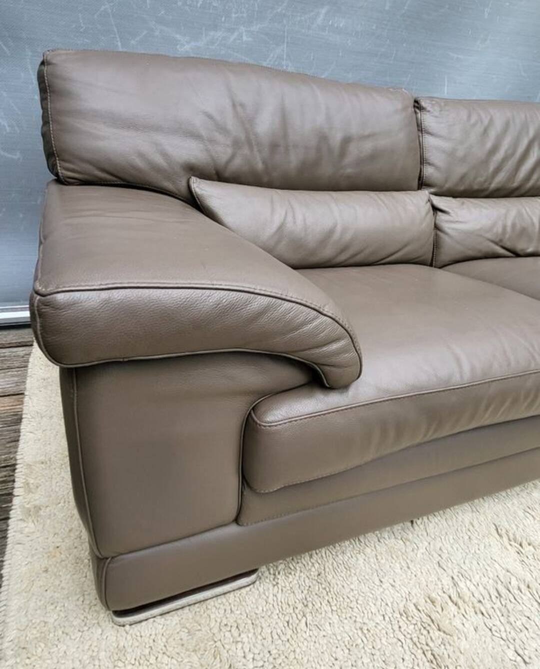 Crozatier leather lounge sofa