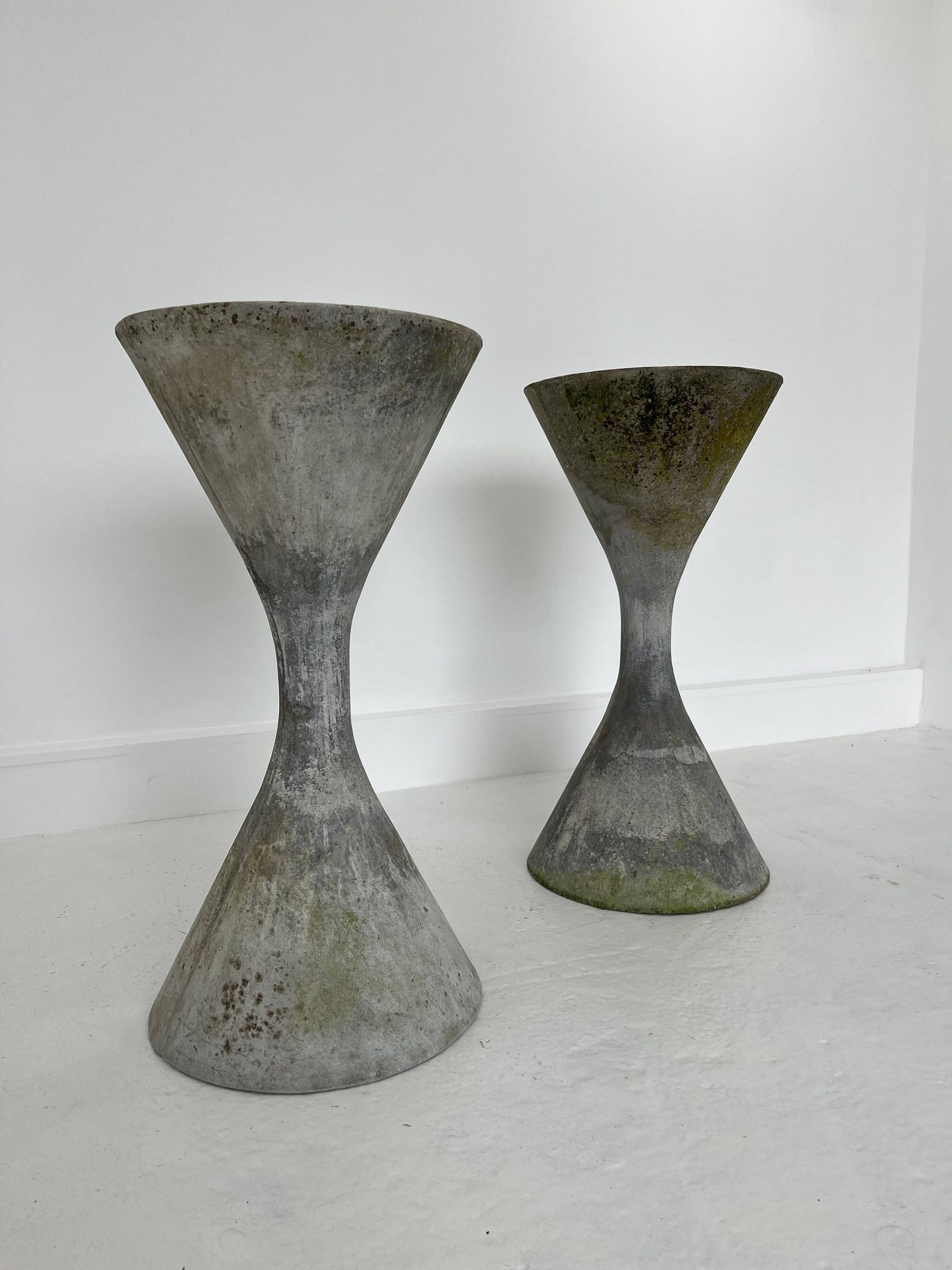 2 jardinières Anton Bee et W. Guhl édition Eternit, 1958