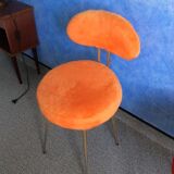Old armchair moumoute orange