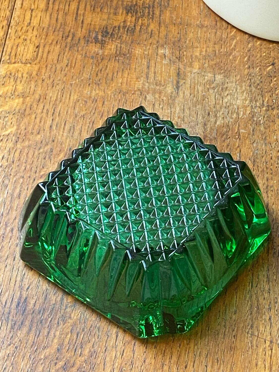 Luminarc vintage green glass ashtray