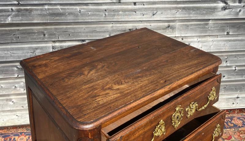 Commode en bois naturel d’époque Louis XV XVIIIème siècle