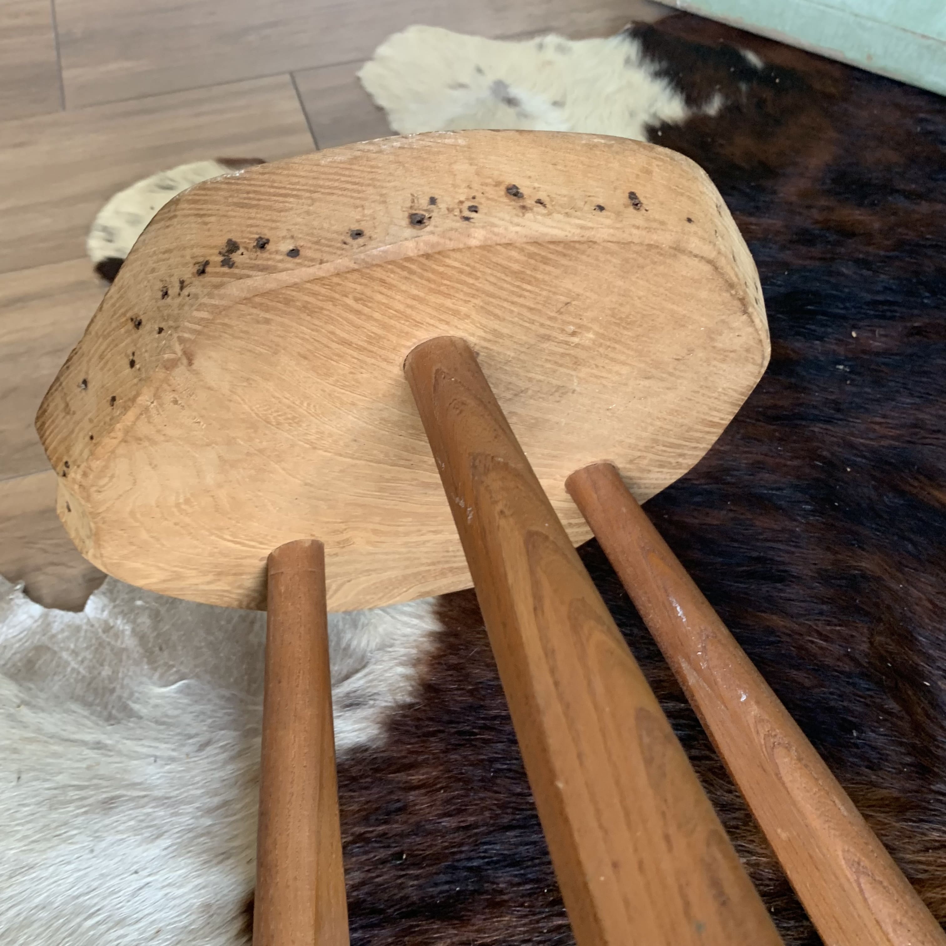 Tabouret tripode