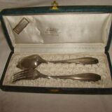 Couverts d'enfant en métal argenté avec écrin