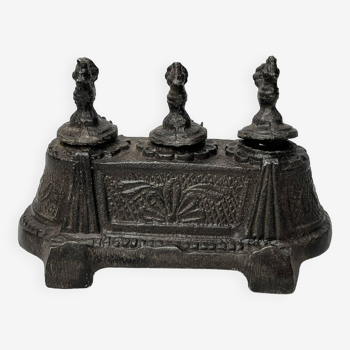 Asia, black patinated spelter inkwell, 19th century rooster lid