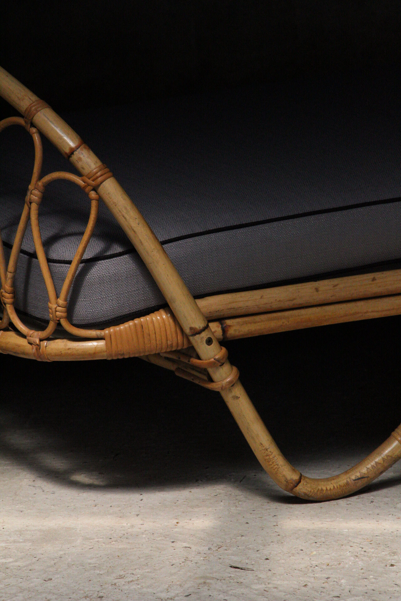 Daybed rotin Louis Sognot 1960
