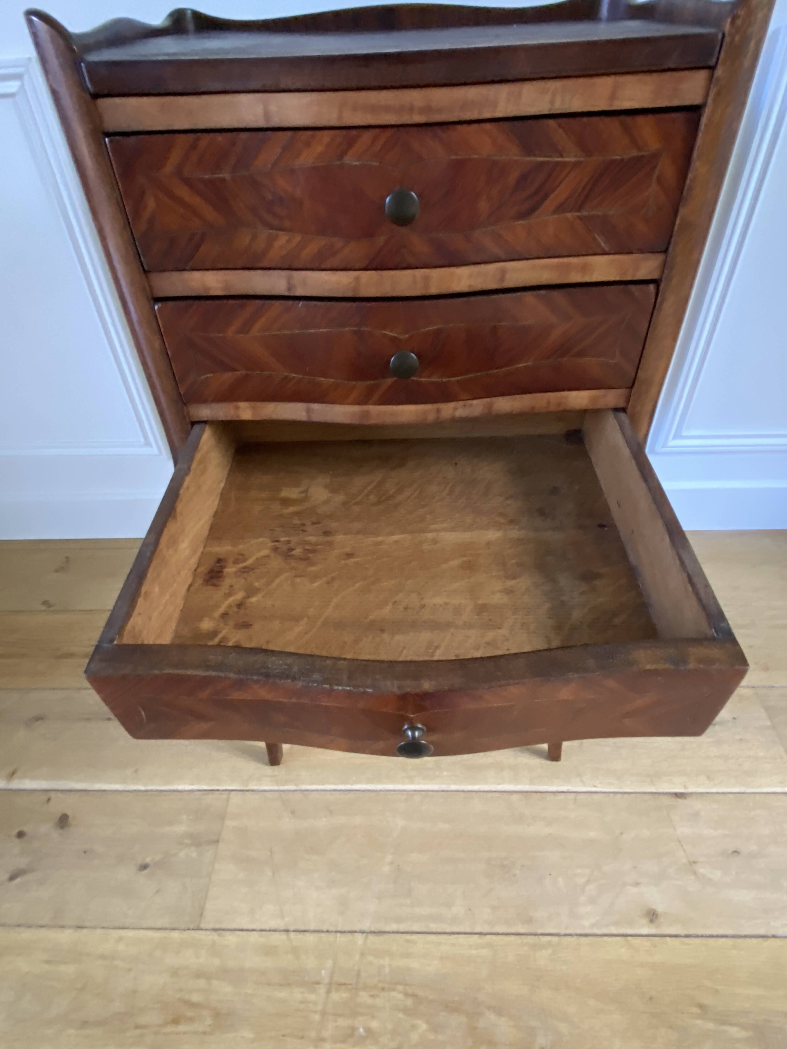 Antique marquetry bedside table – Louis XV style – 3 drawers