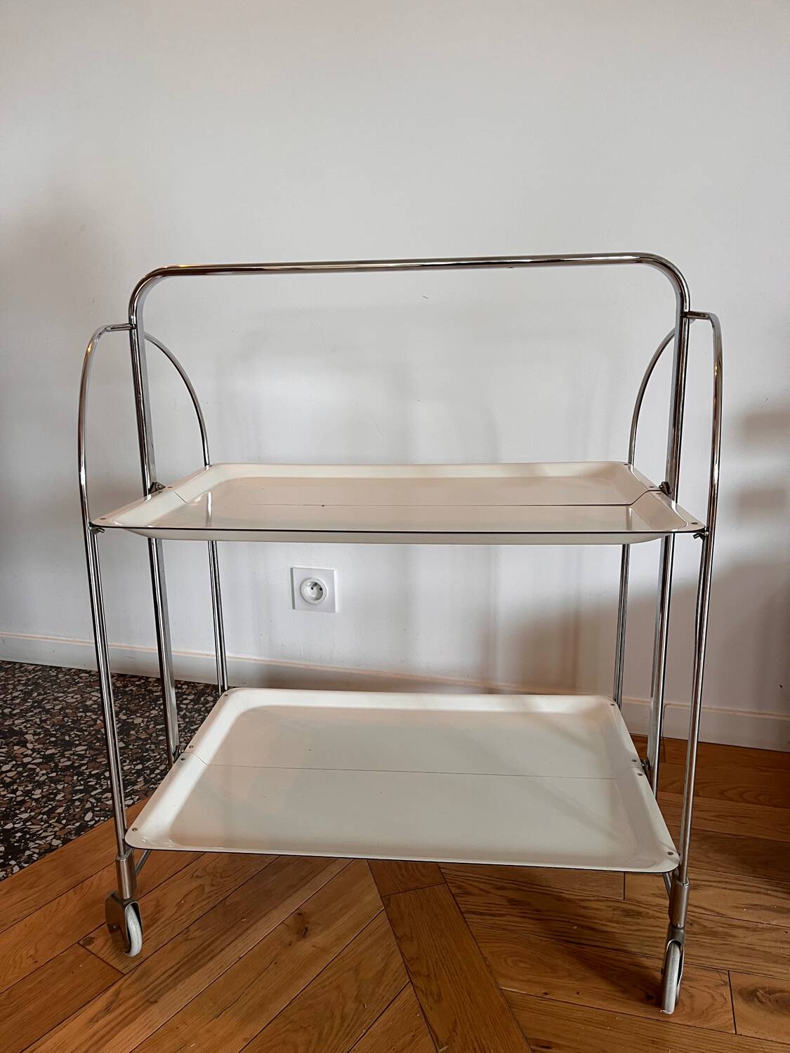 Vintage dessert table