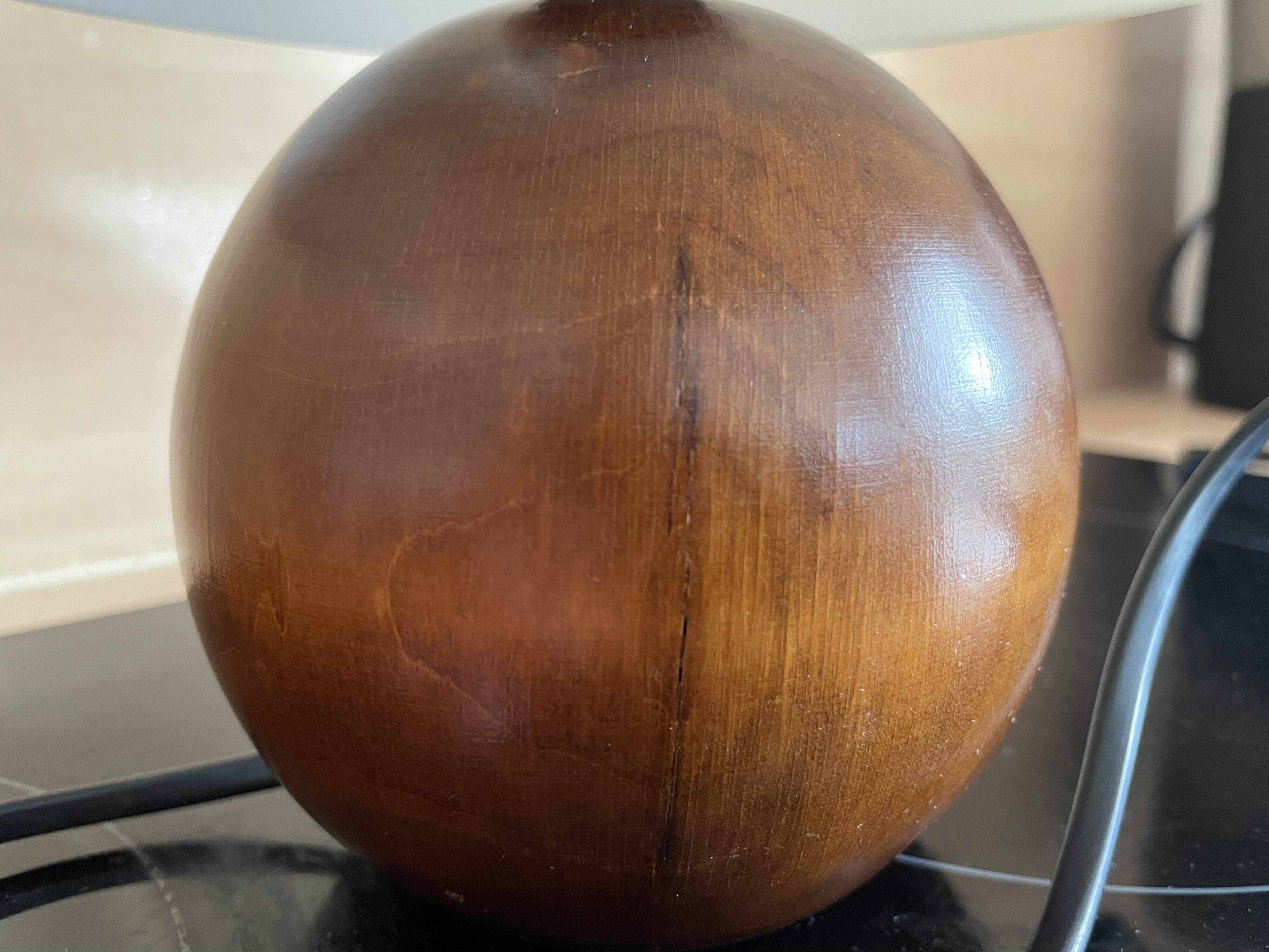 Lampe boule en bois