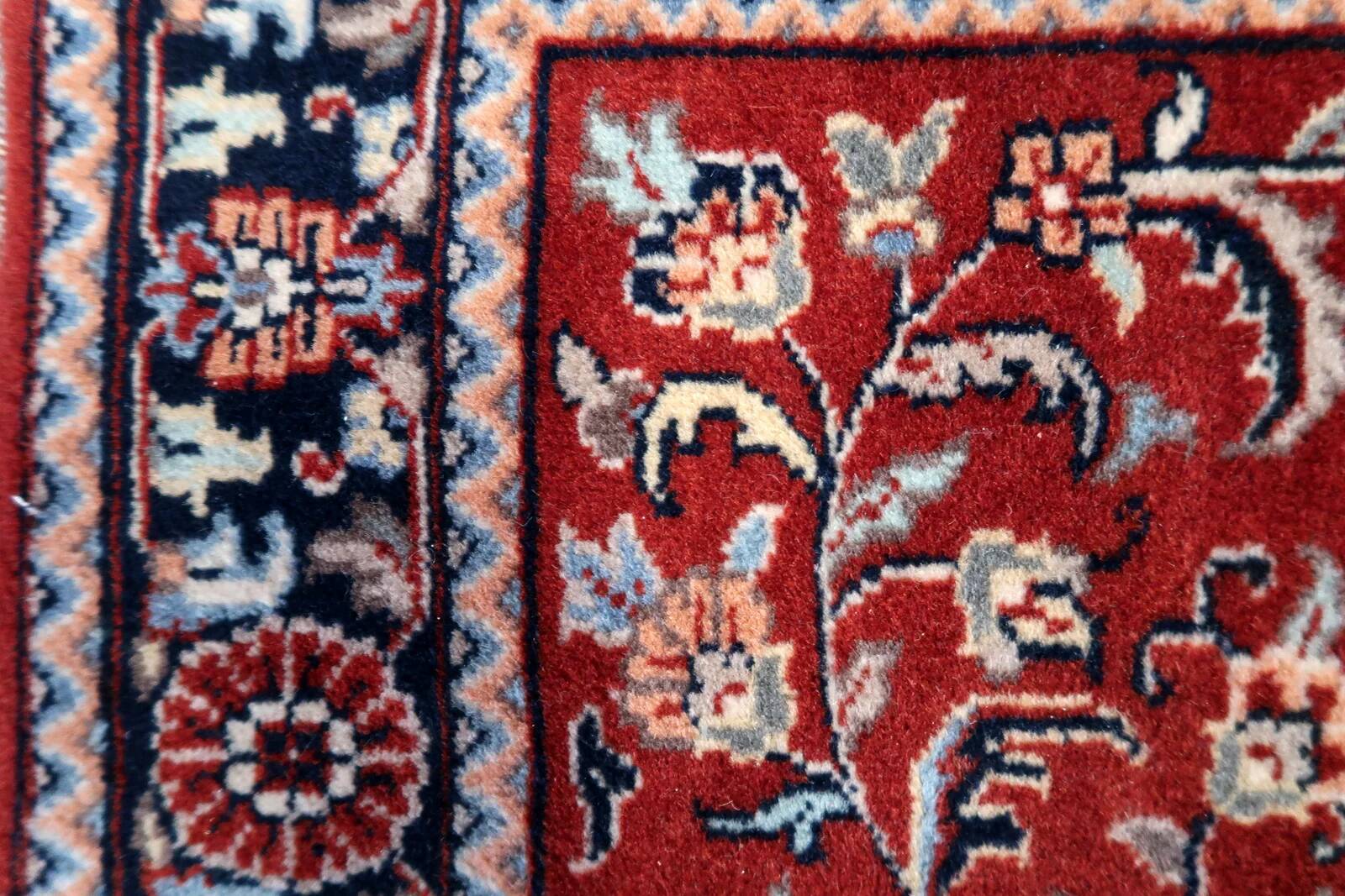 Handmade vintage Persian Sarouk rug 76cm x 122cm, 1970s