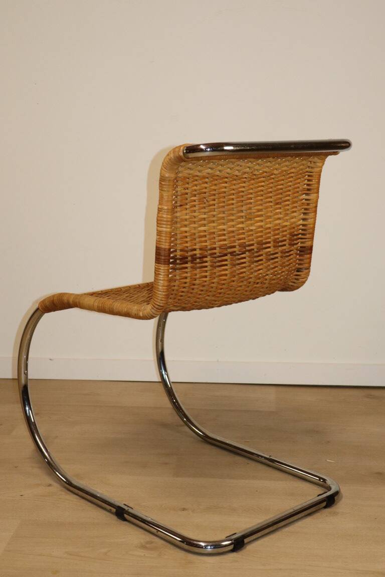 Chaise vintage "MR10" par Ludwig Mies van der Rohe