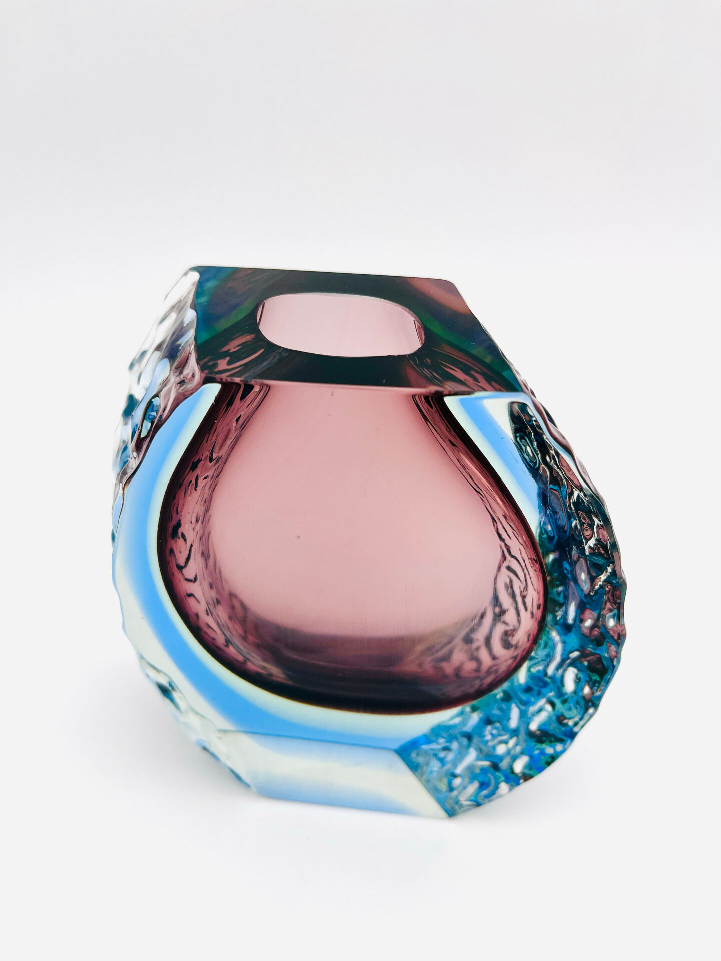 Mandruzzato Murano Sommerso Quadri-layer Outline UV Rare 70s Vase