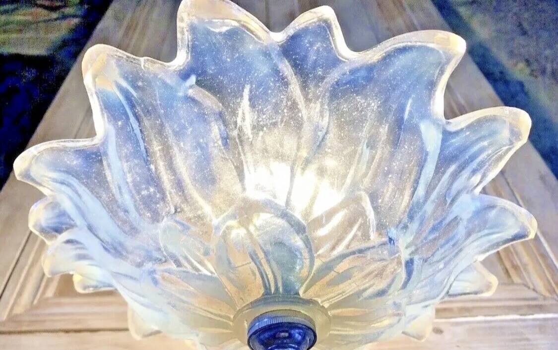 Art Deco Opalescent glass lamp R Frontisi Ezan 1930