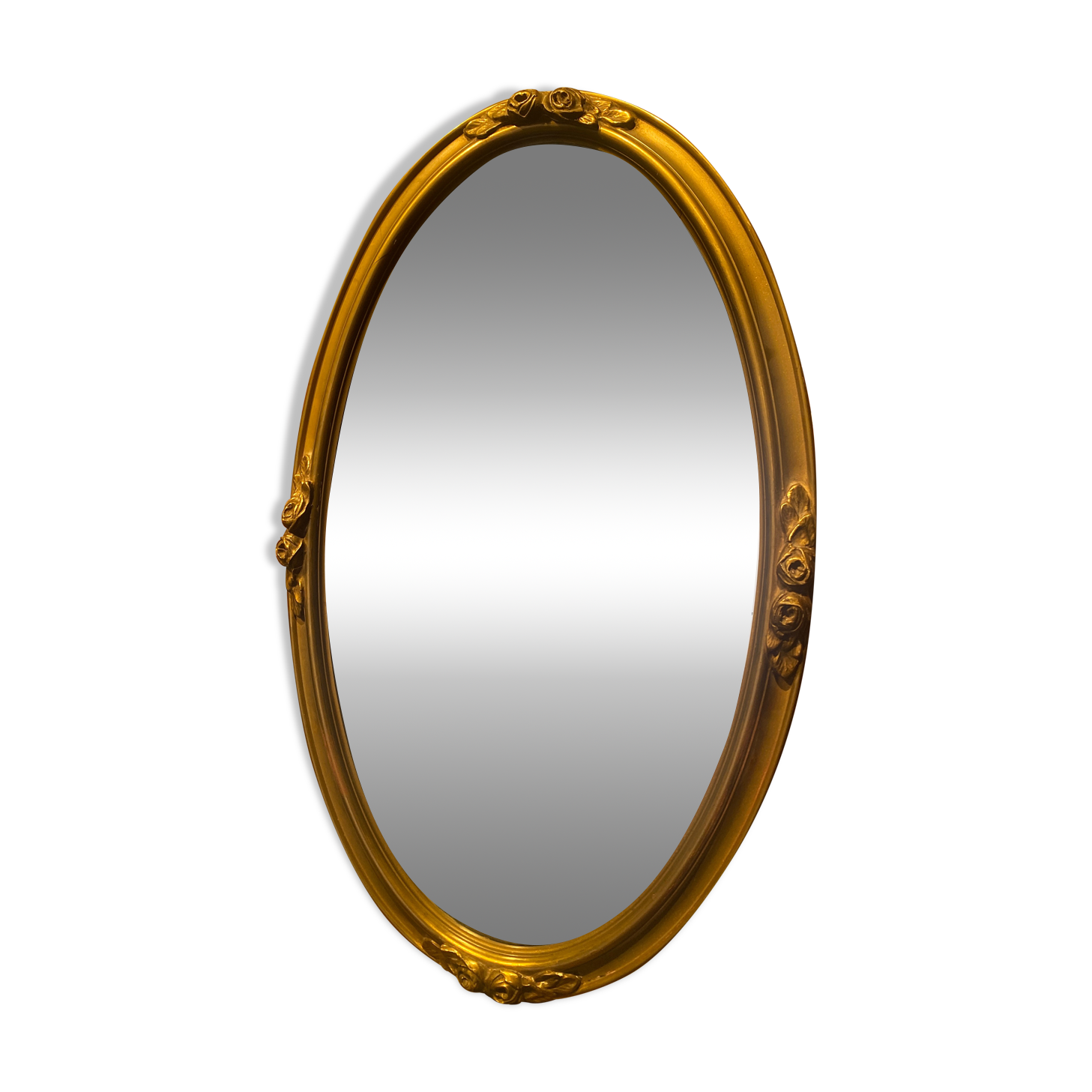 Oval mirror with wooden frame