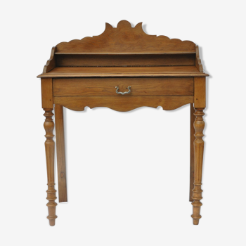 Dressing table wood