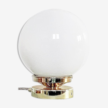 Opaline table lamp