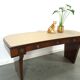 Vrijstaand Art Deco bureau met licht blad en lades