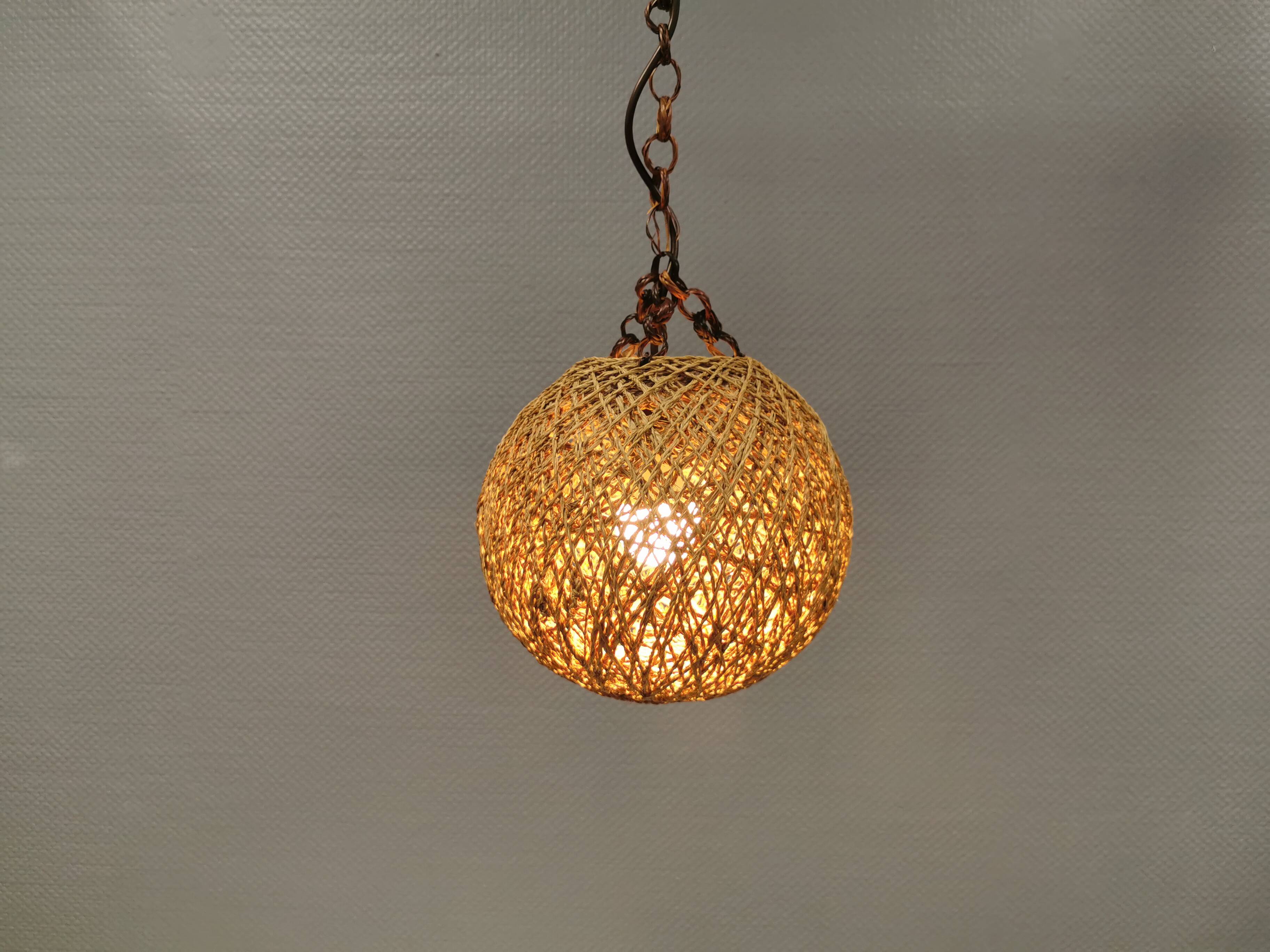 Rattan ball lamp