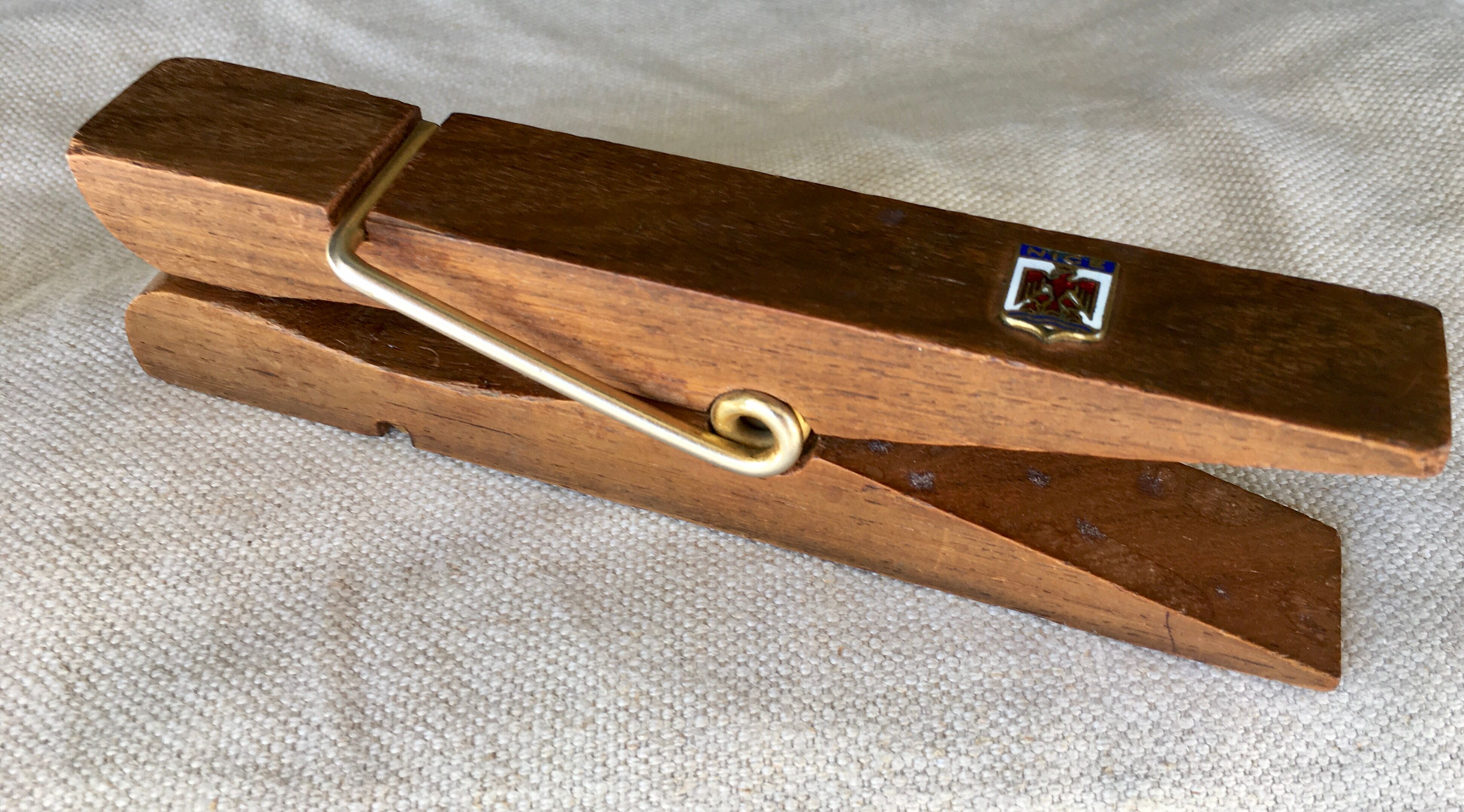 Wooden desk clamp