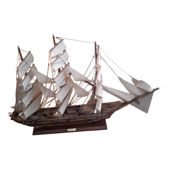 Model boat fragata