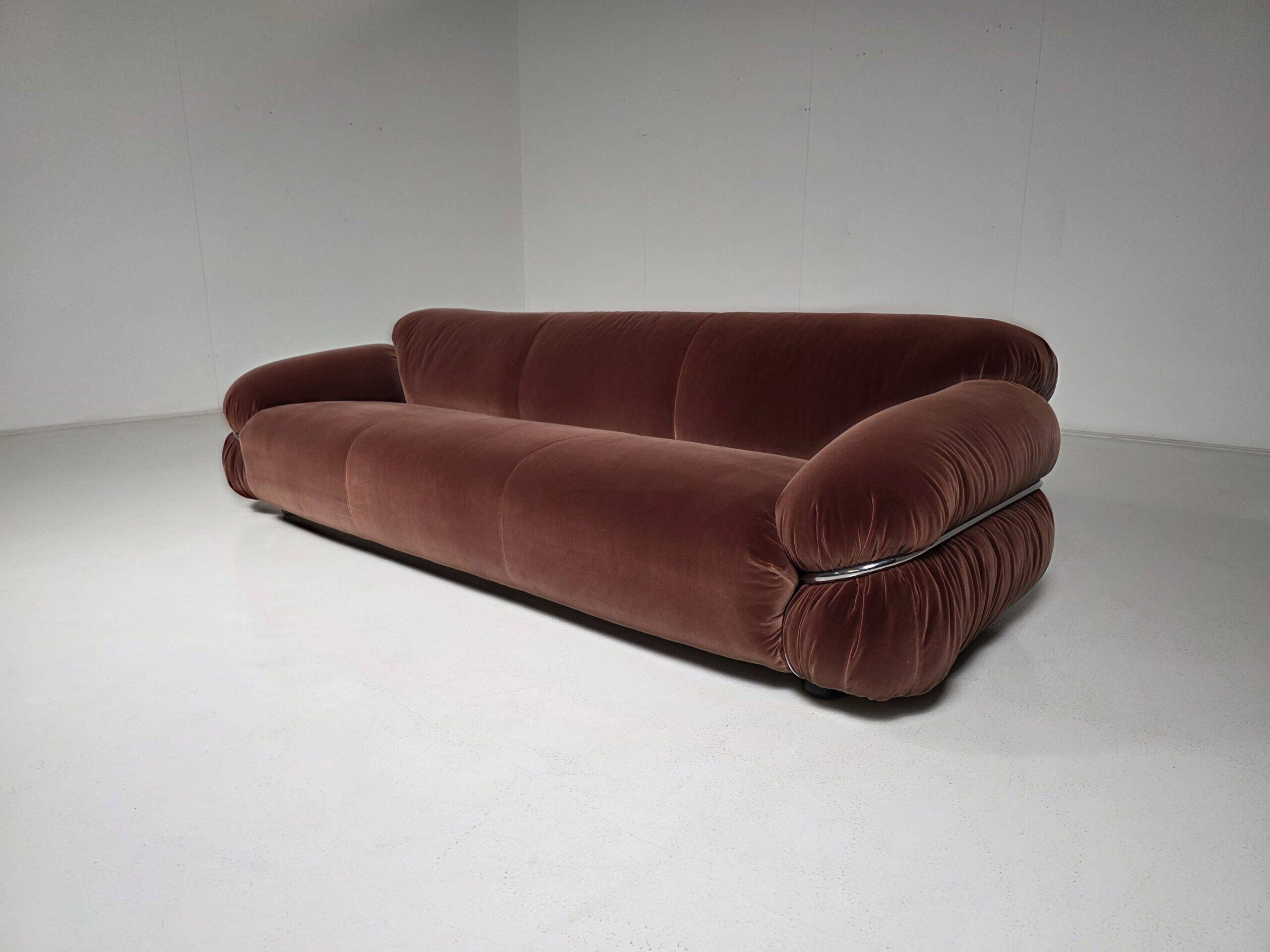 Sesann sofa in dusty pink by Gianfranco Frattini for Cassina, 1970s