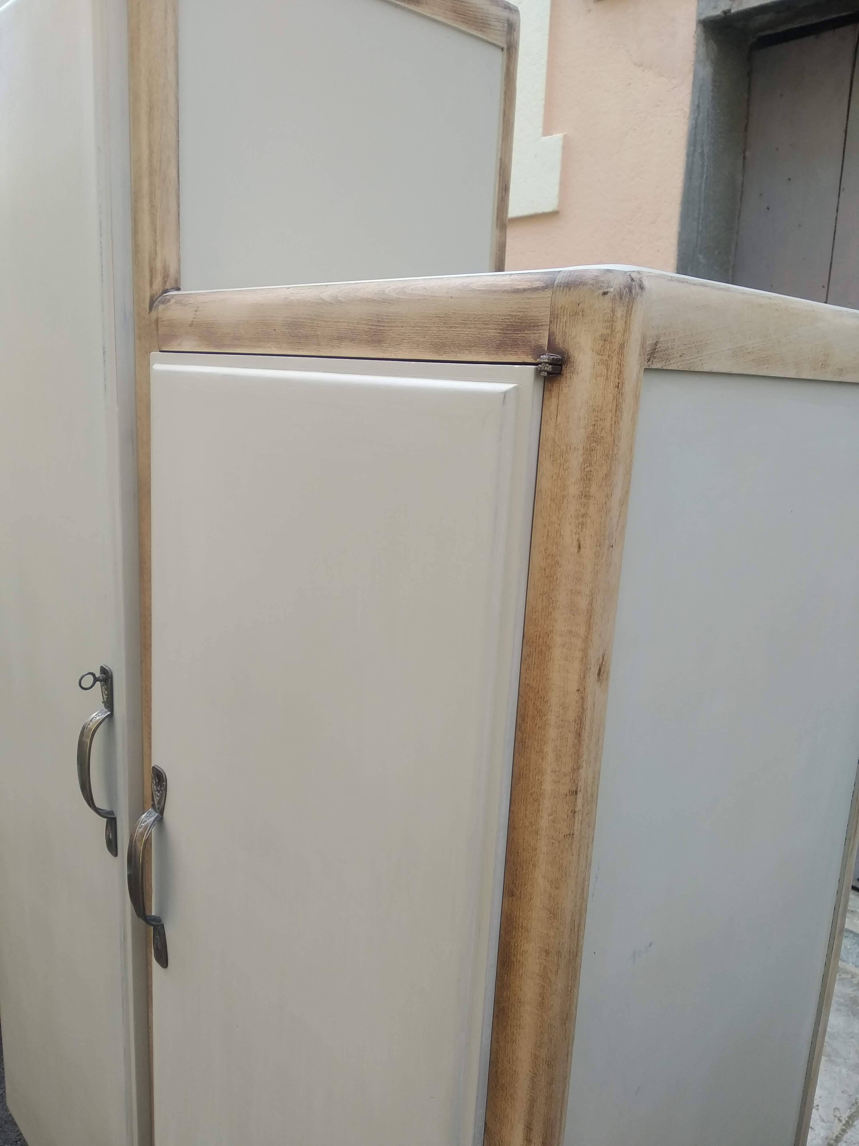 Armoire asymétrique Art déco