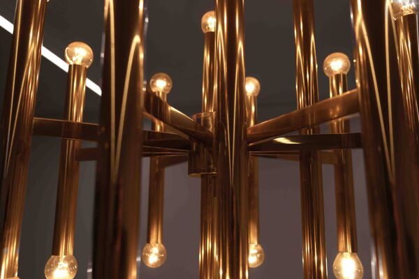 Grand lustre tubulaire Sciolari en laiton, Italie années 1960