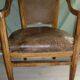 Fauteuil cabriolet très ancien & assise en cuir