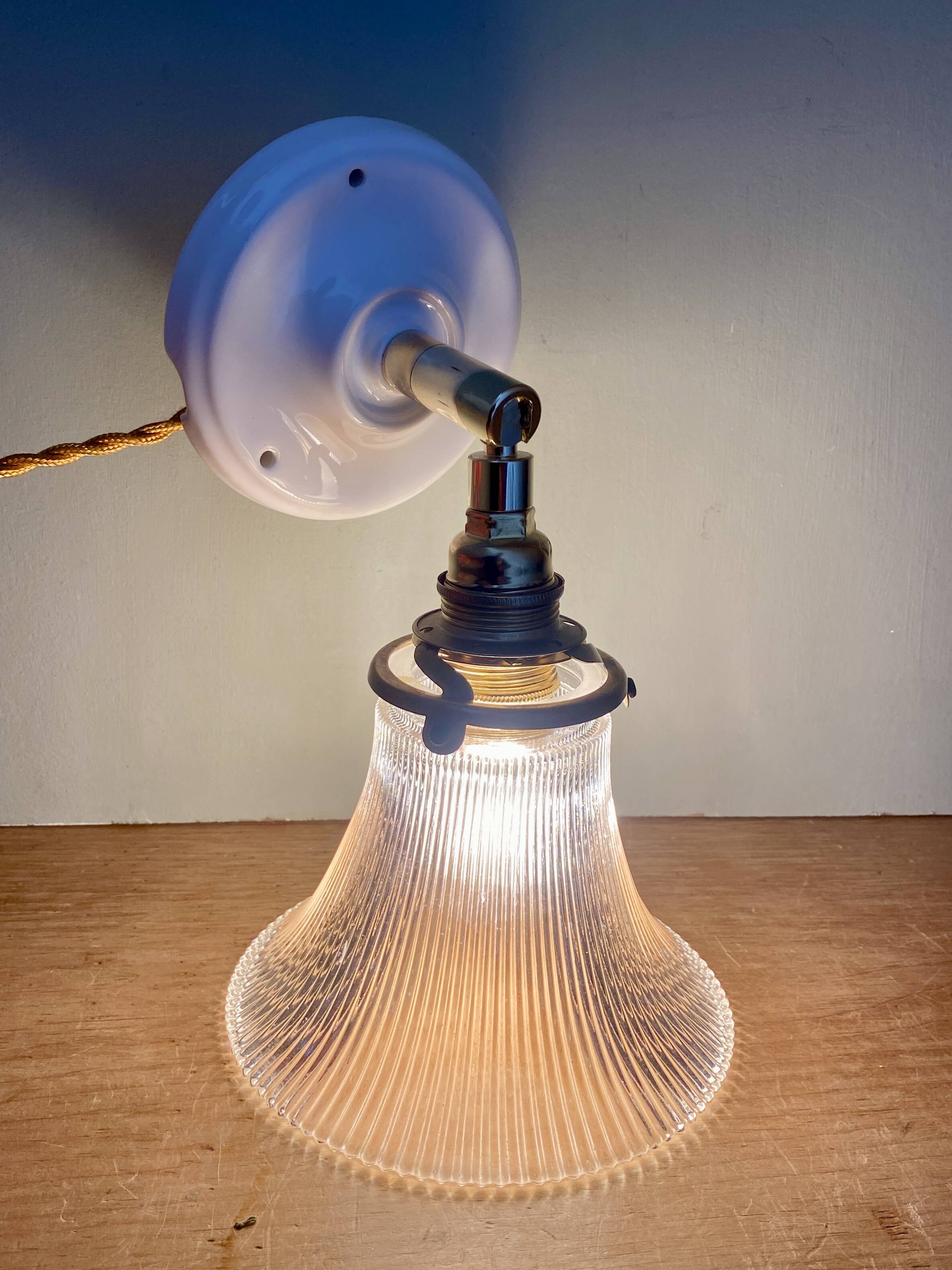 Vintage tulip wall lamp in holophane glass