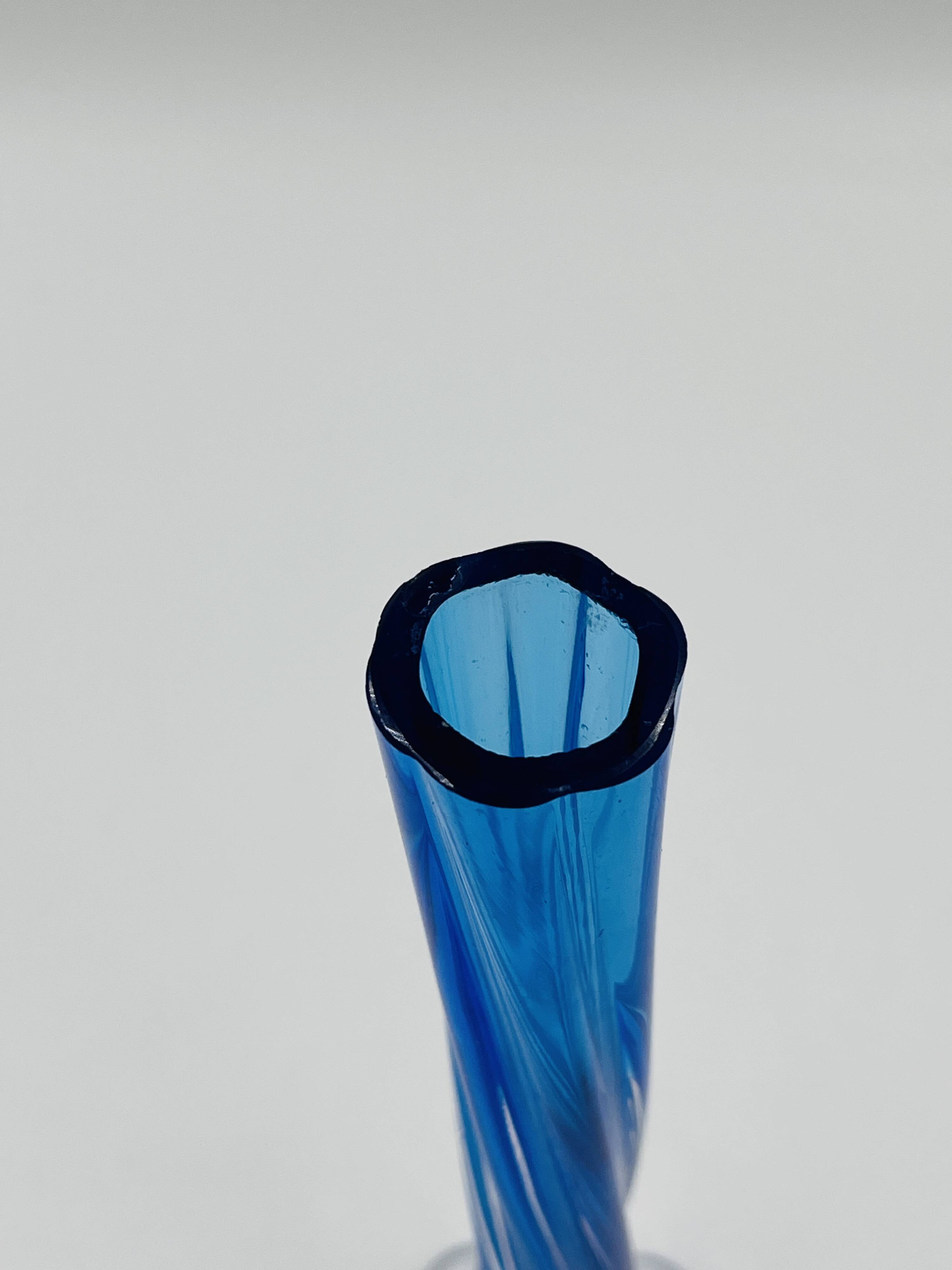 Blue elephant soliflore