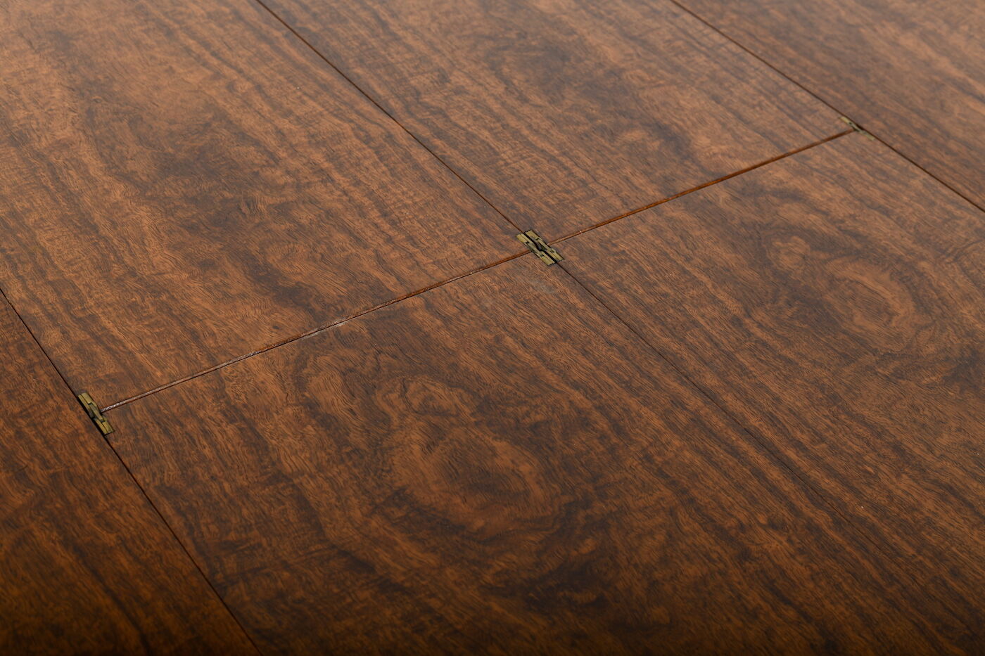 Chaises Cowhorn  et table par Svend Aage Madsen