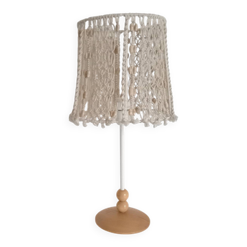 Table lamp
