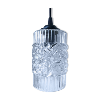Chiseled glass suspension