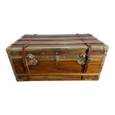 Travel trunk in camphor wood, late 19th century.