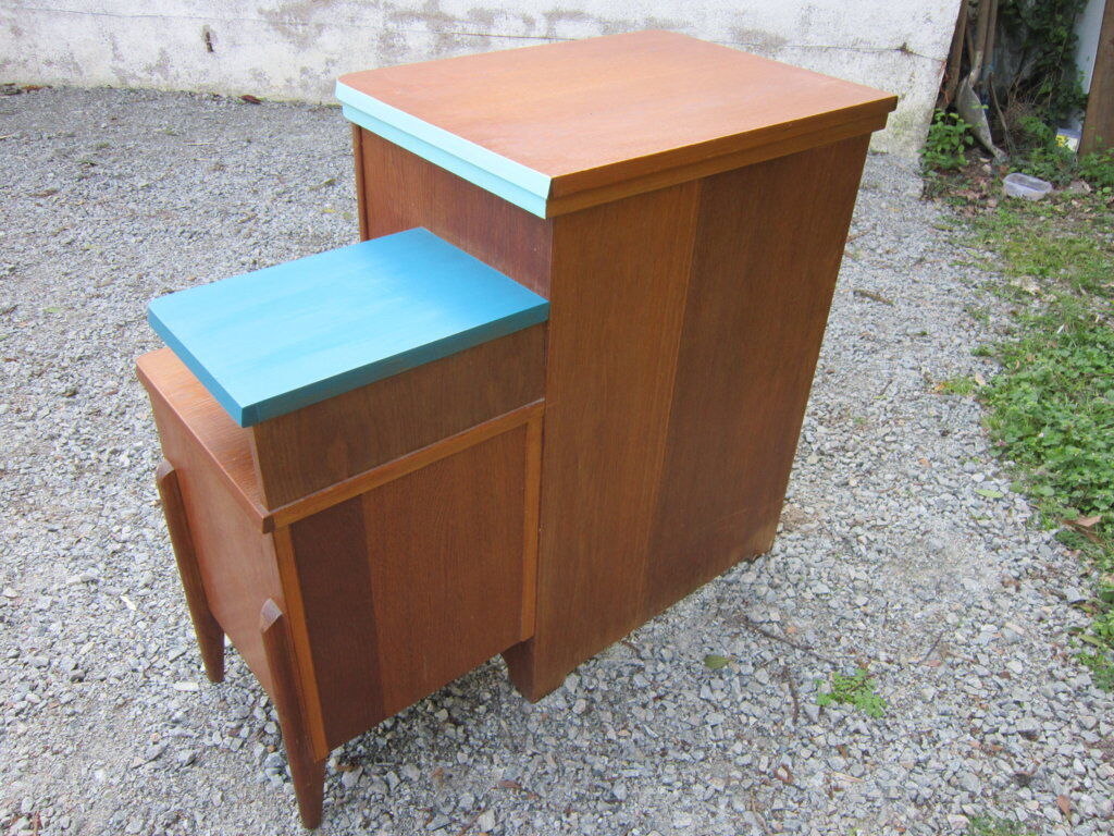 Office Singer 50s