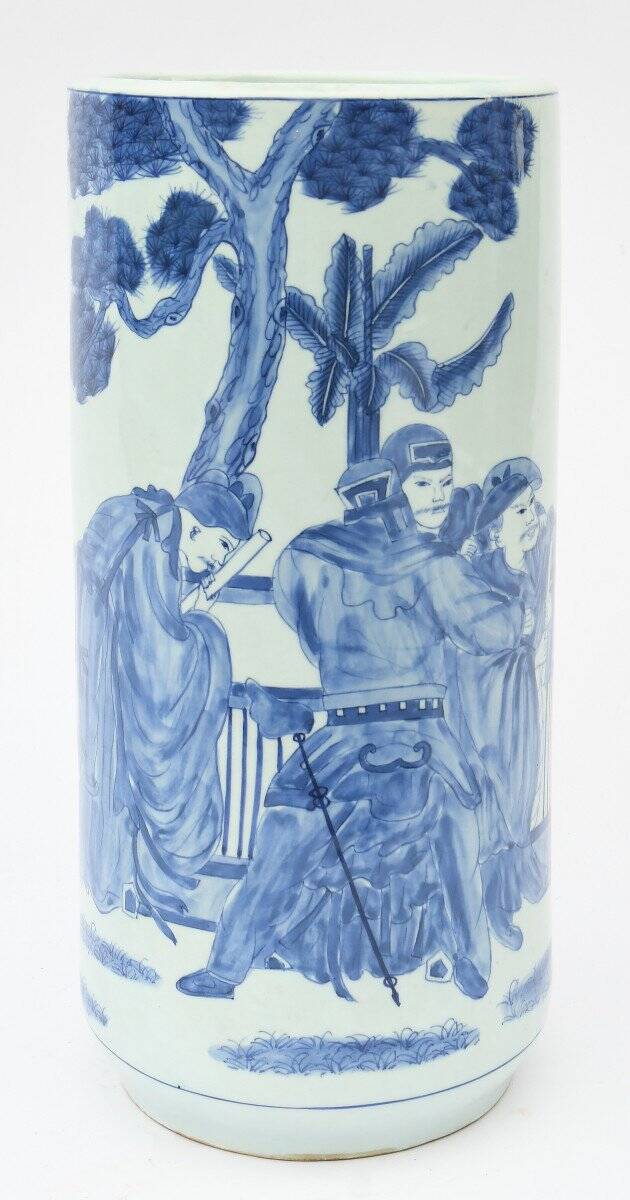 Chinese porcelain umbrella stand