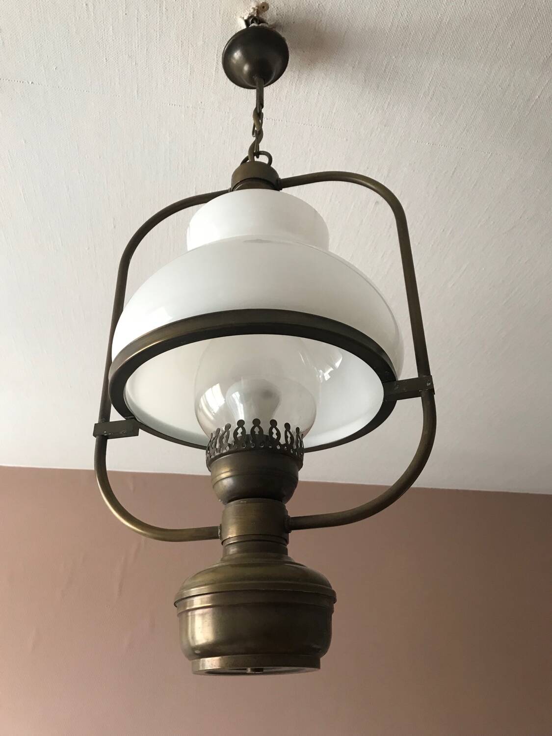 Chandelier / old suspension with opaline / kerosene lamp