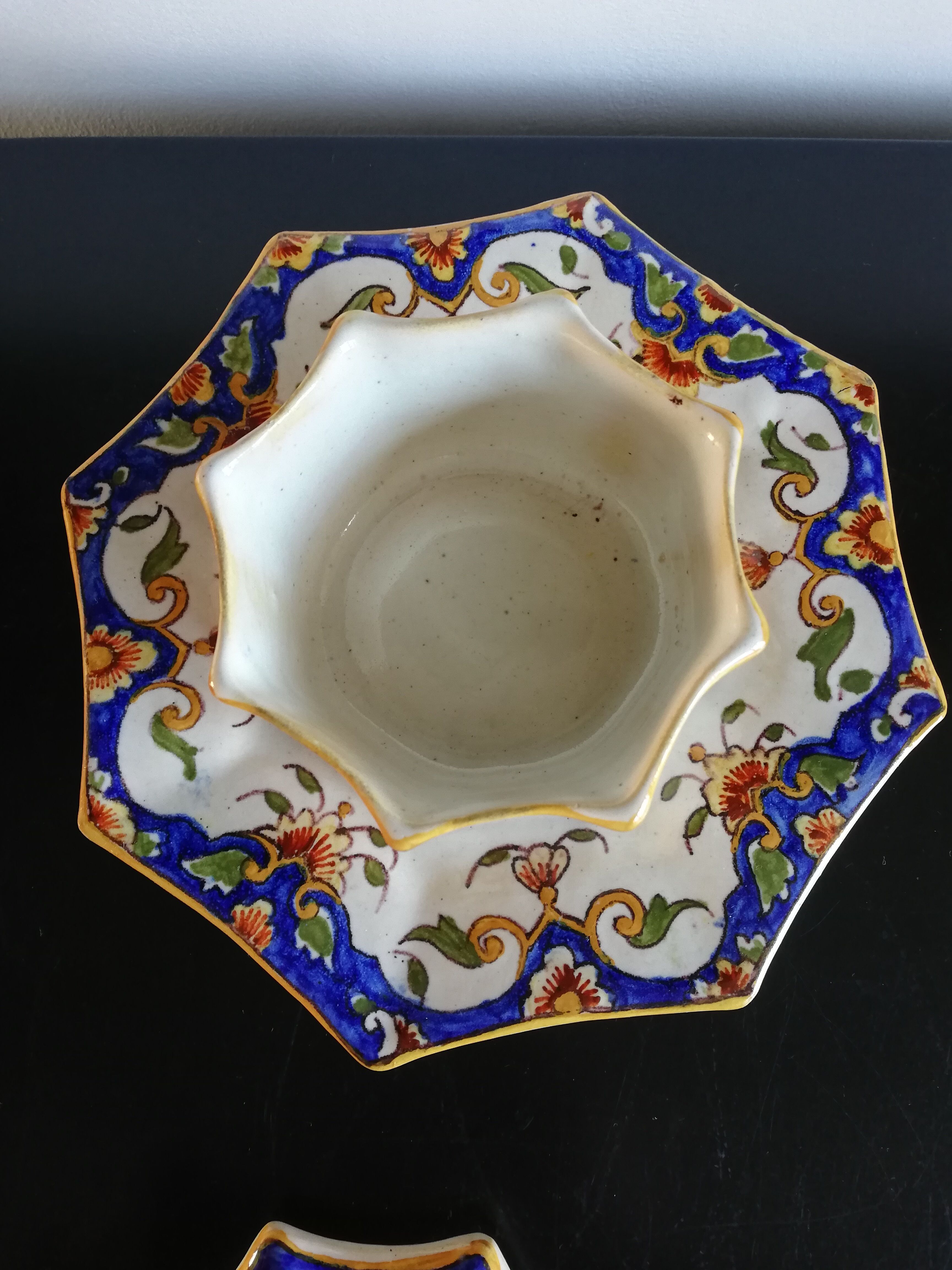 Former butter earthenware of Desvres