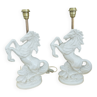 Paire de lampe chevaux blancs