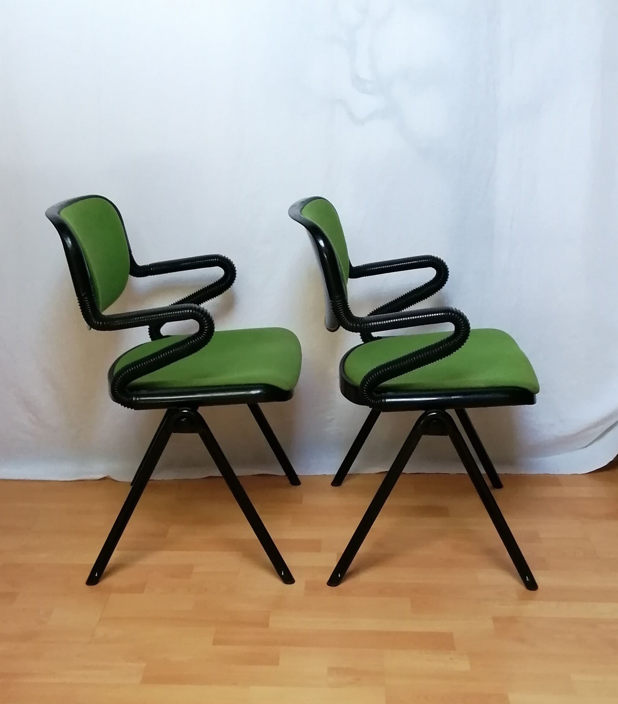 Pair of green armchairs Models Vertebra by Giancarlo Piretti for Castelli 1976