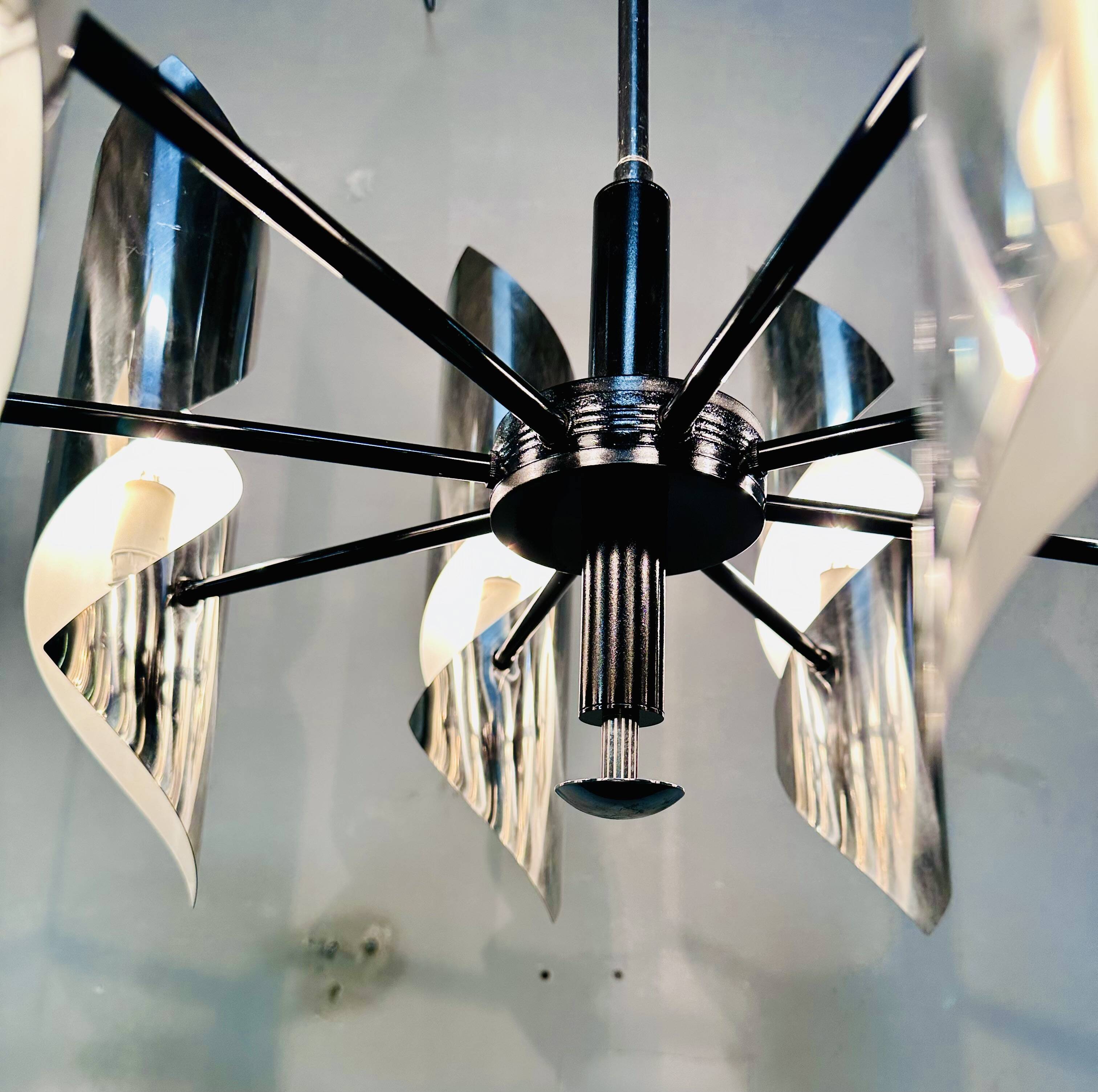 lampadario anni 70 italiano