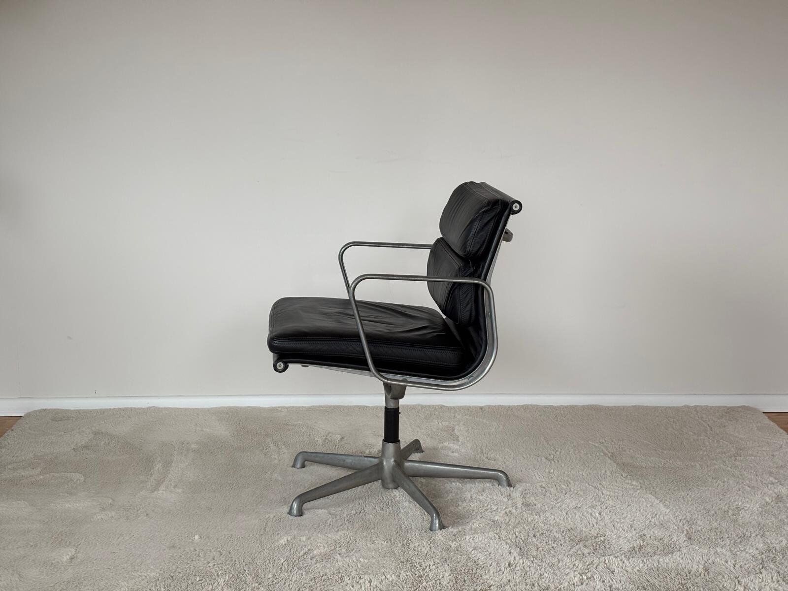 EA208 Soft Pad Chair by Charles and Ray Eames for ICF De Padova, 1973
