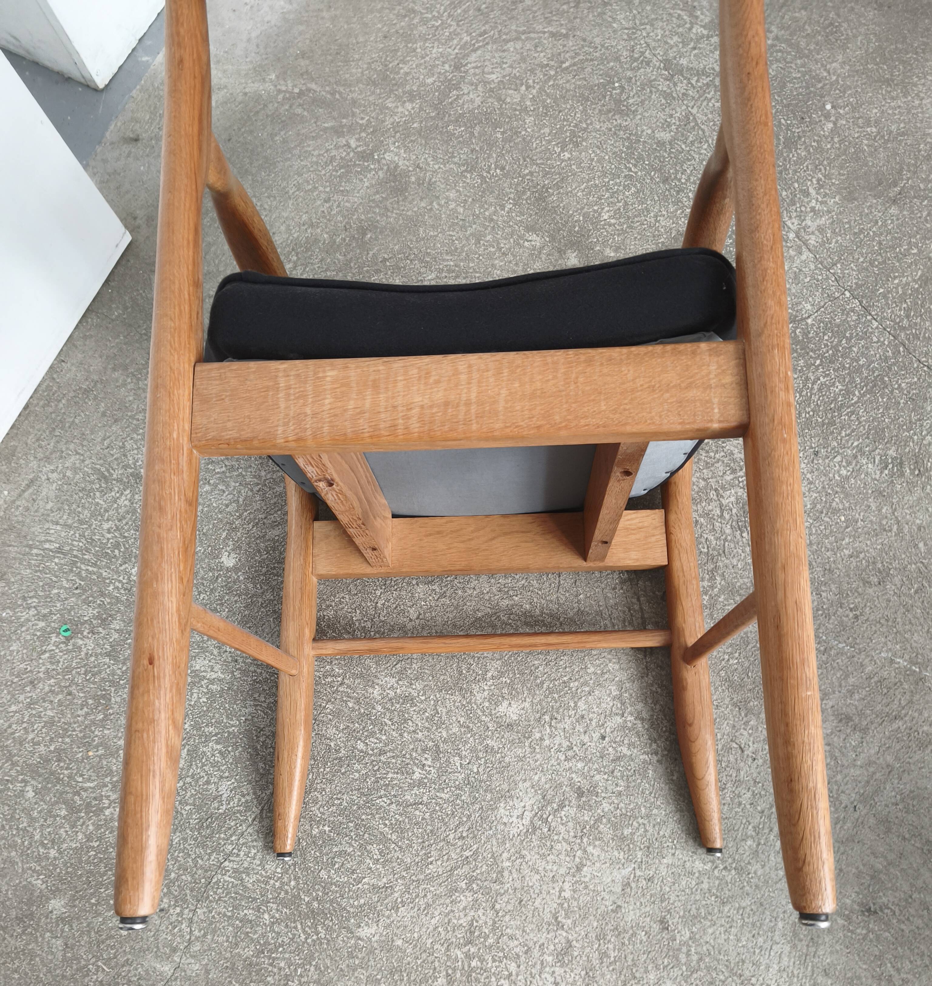 Oak armchair from 1950 by Guillerme and Chambron