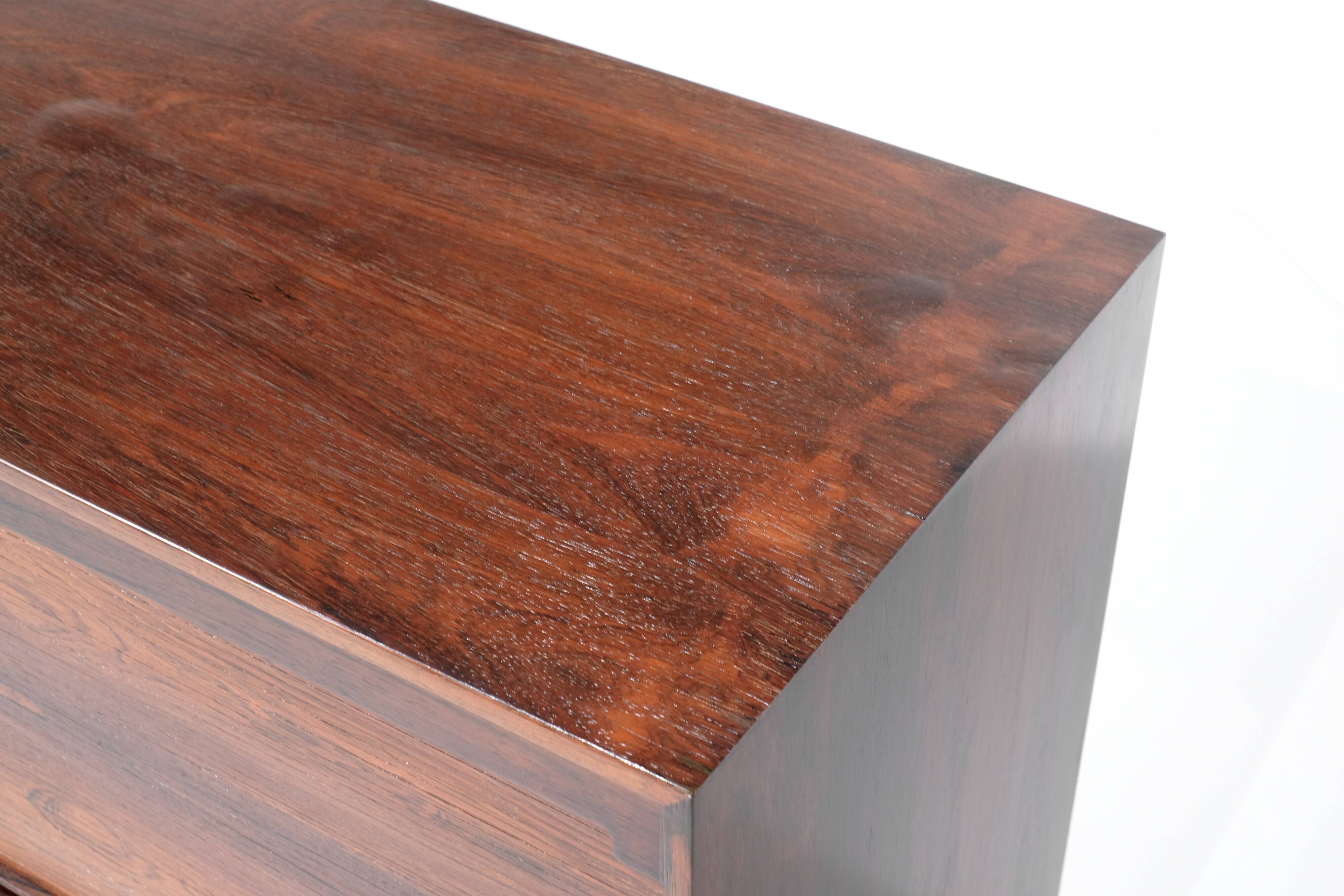 Buffet modèle 504 conçu par Gianfranco Frattini pour Bernini, Italie 1960s.