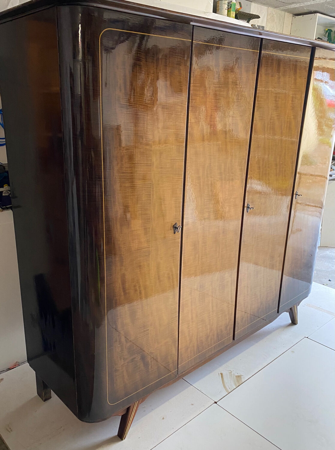 Vintage wardrobe feet compass