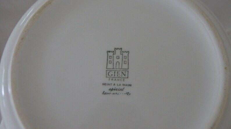 Vintage tureen gien
