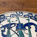 Iznik dish caravel decoration mid-20th century CB marking