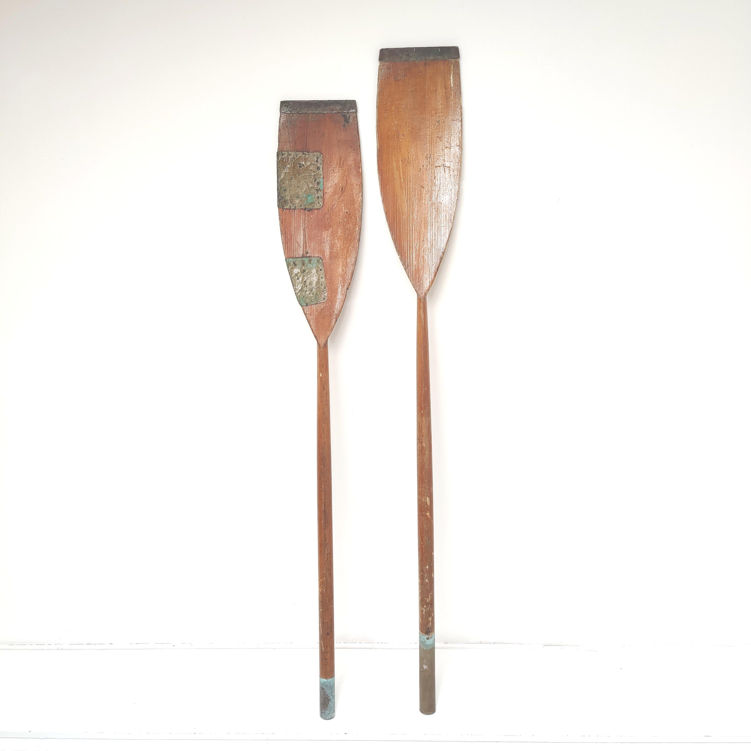 Paddle rowing boat wooden canoe