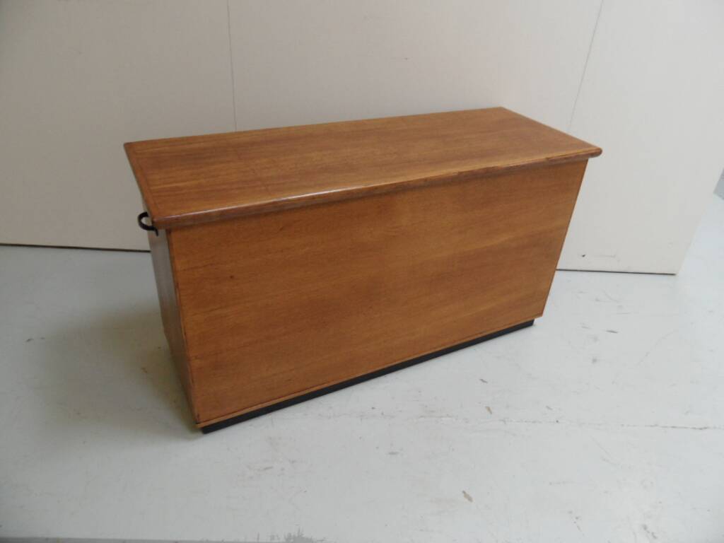 Vintage chest