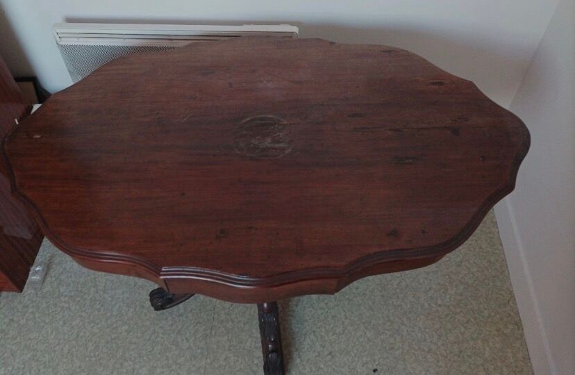 Antique dining table - 1850
